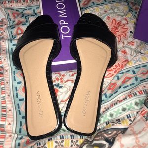 Black Top Model sandals